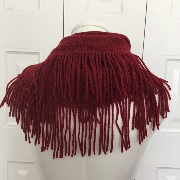 5 ⭐️ Super soft, fringed infinity scarf burgundy - Picture 5 of 6